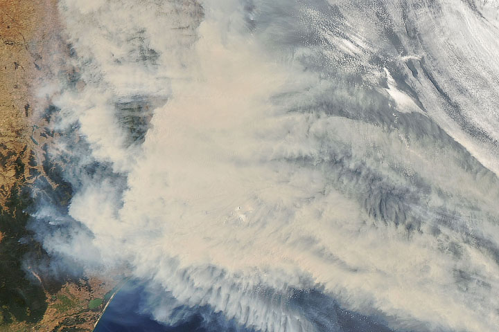 Thick Smoke Blankets Southeastern Australia