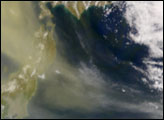 Dust over the Pacific 
